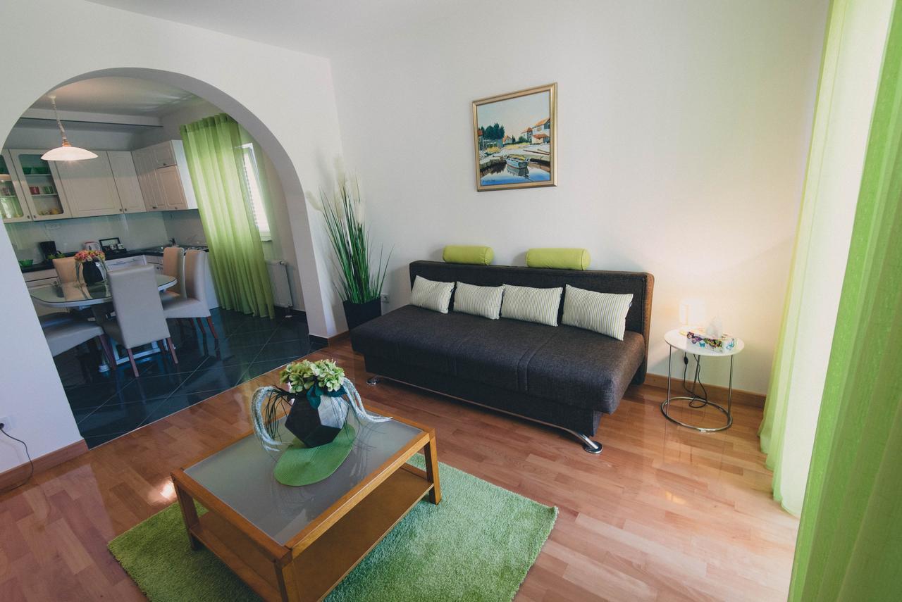 Apartments Sunny Garden Brodarica  Εξωτερικό φωτογραφία
